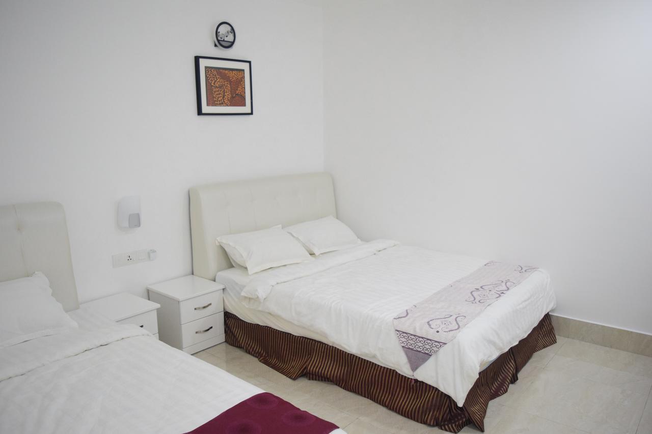 S Rose Hotel Sepang Esterno foto