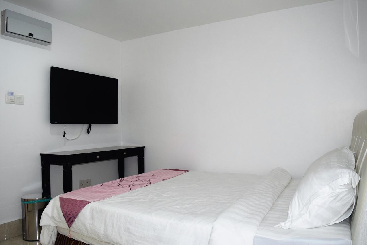 S Rose Hotel Sepang Esterno foto