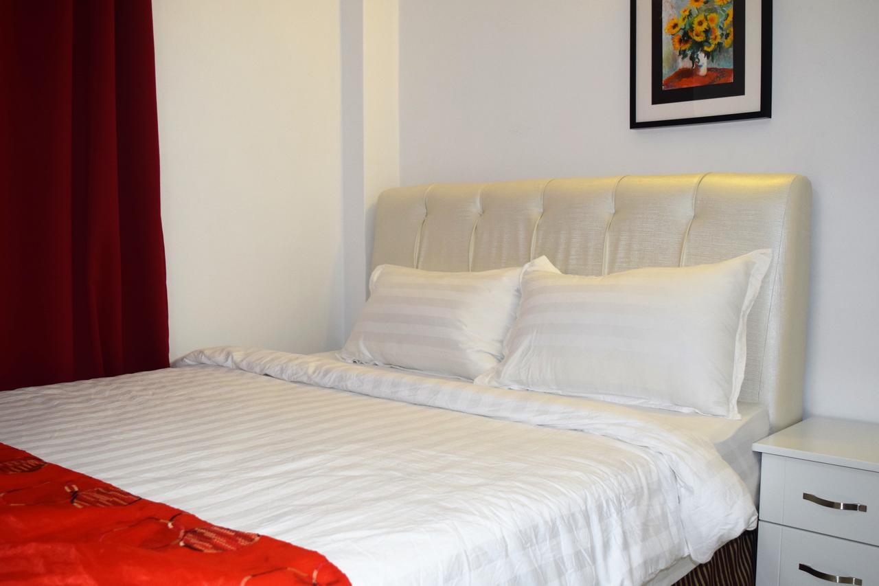 S Rose Hotel Sepang Esterno foto