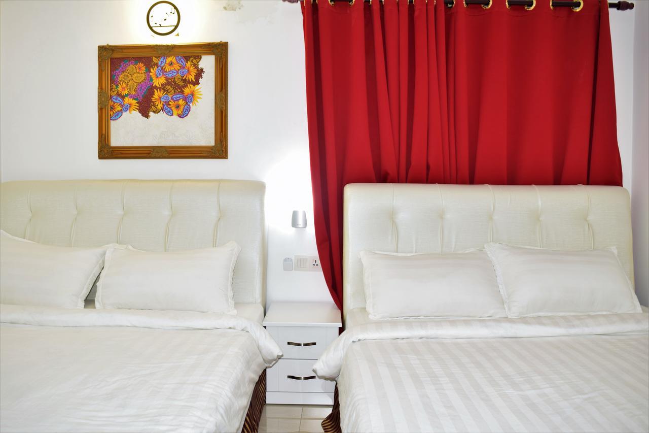 S Rose Hotel Sepang Esterno foto