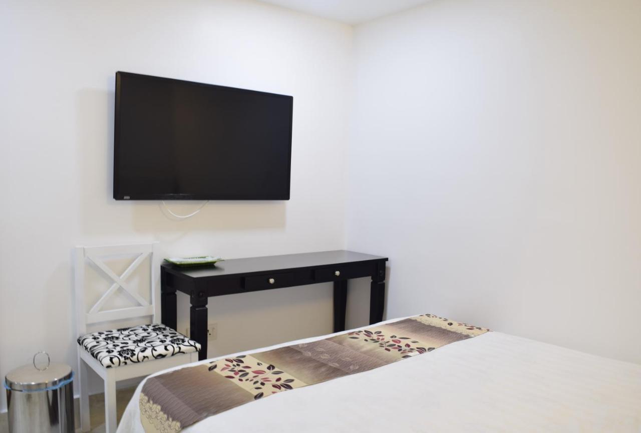 S Rose Hotel Sepang Esterno foto
