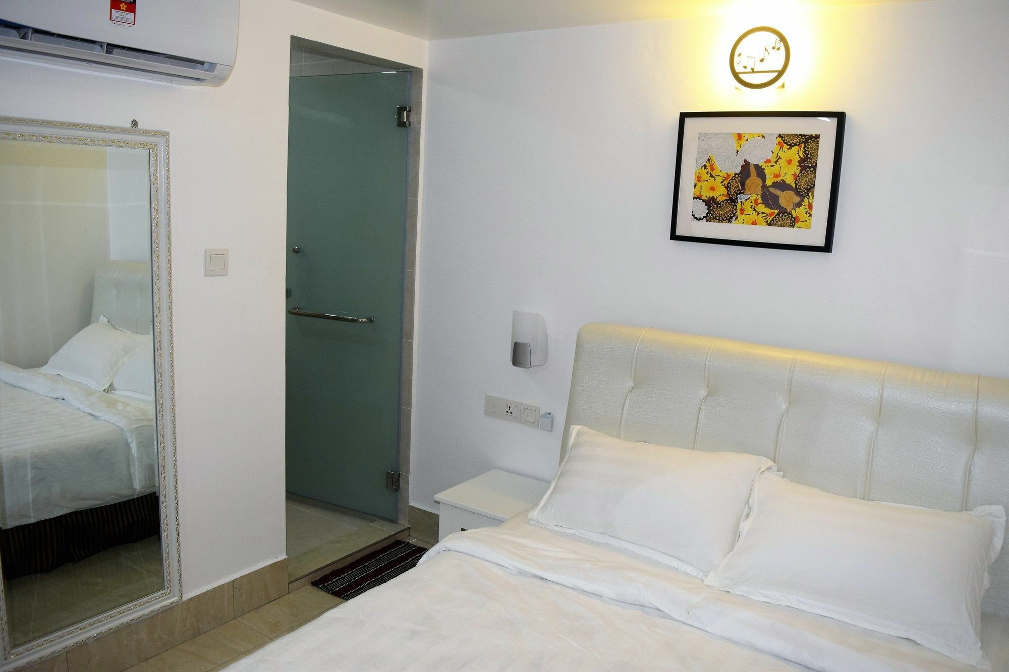 S Rose Hotel Sepang Esterno foto